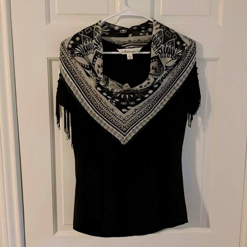 Tantrums size small black tee with built in scarf